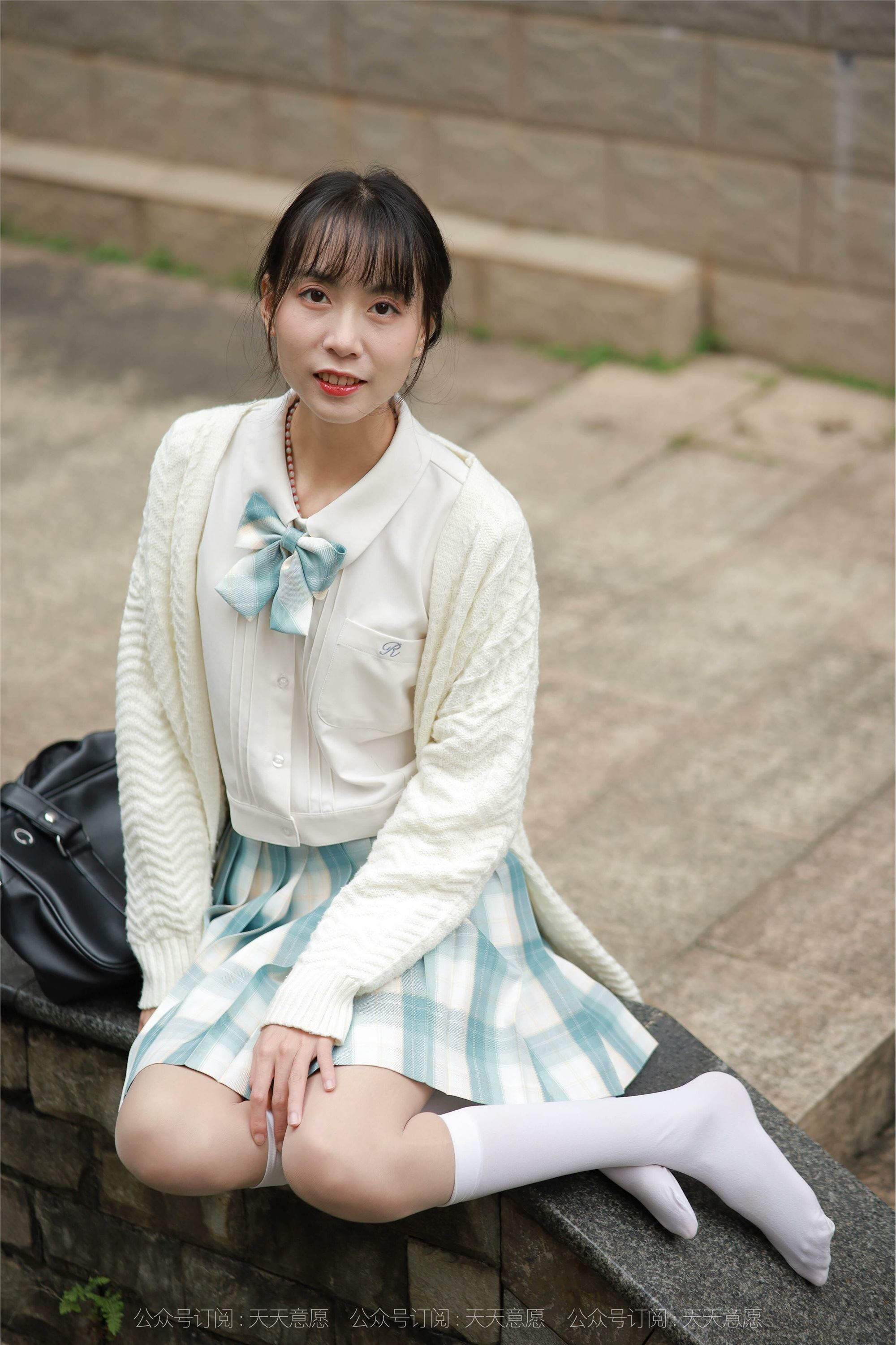 IESS异思趣向  2021.11.02 丝享家963：团团《长腿JK装》